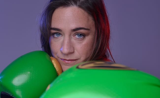 Elaine Harrison, Professional Boxer